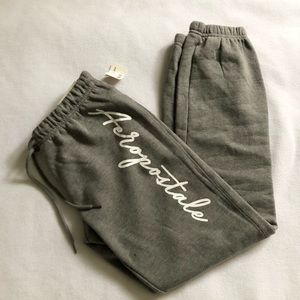 Aéropostale Gray Comfy Sweat Pants!